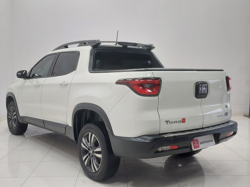 fiat toro 1.3 turbo 270 flex freedom at6 4p automatico 20243