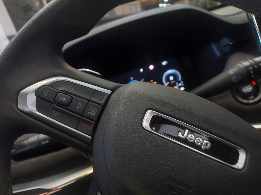 jeep commander 1.3 t270 turbo flex overland at6 4p automatico 202220
