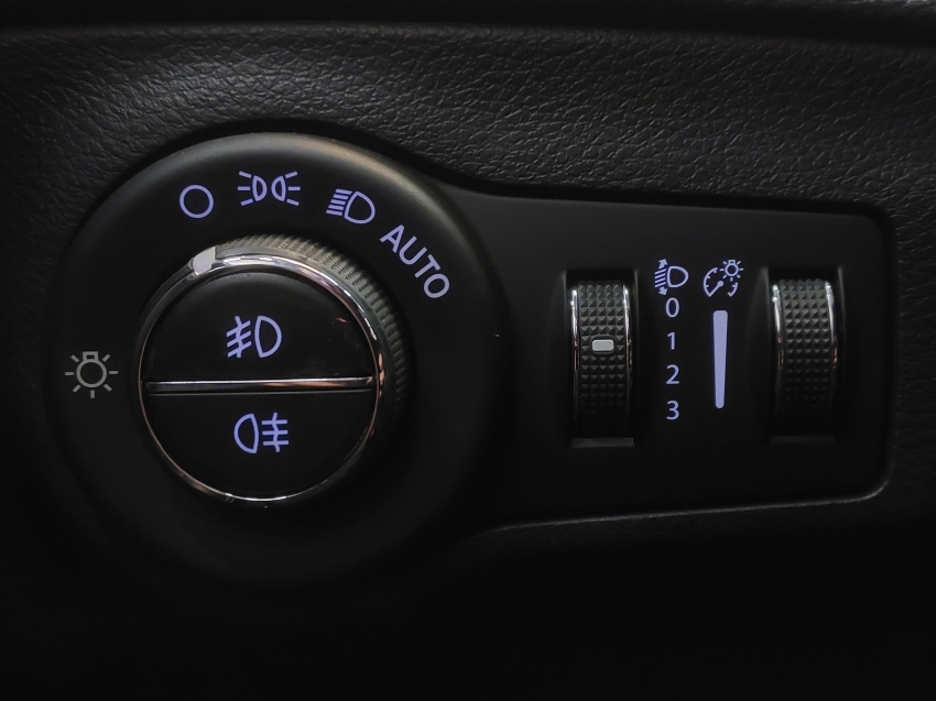 jeep compass 2.0 16v flex longitude automatico 4p 201818