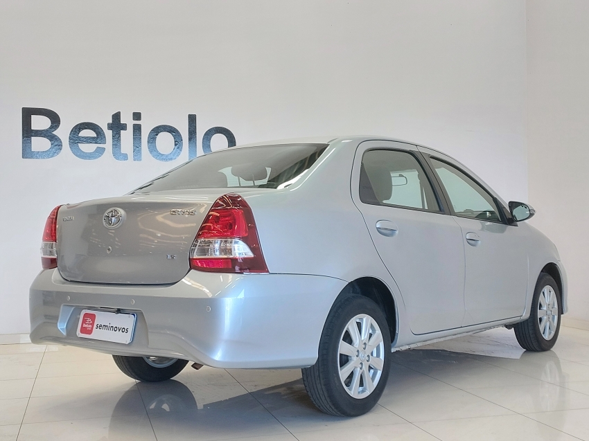 toyota etios 1.5 x sedan 16v flex 4p automatico 20204