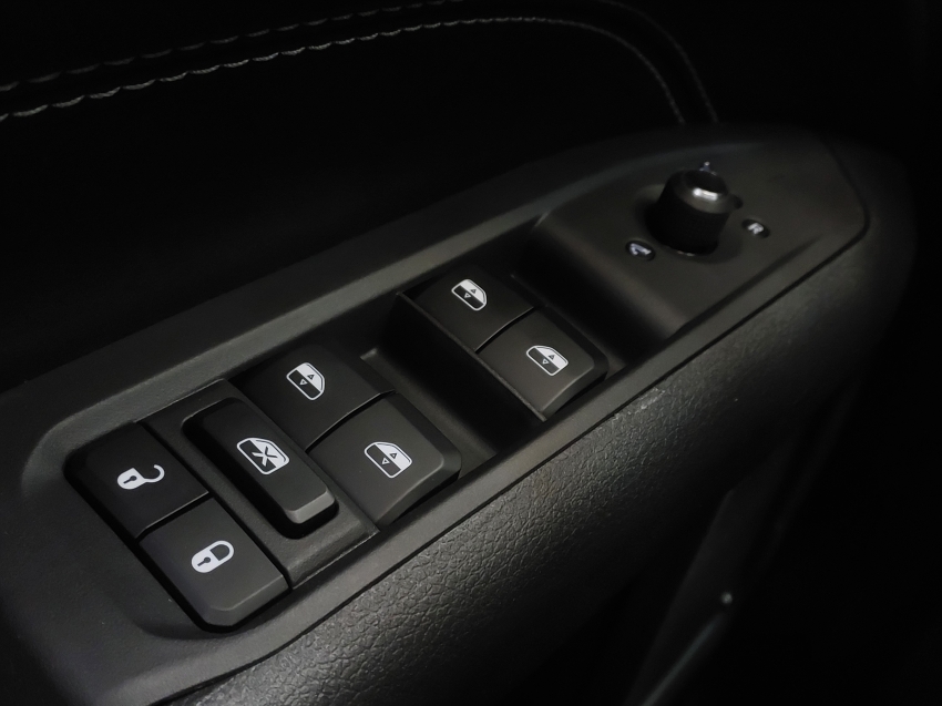 jeep commander 1.3 t270 turbo flex limited mhev at6 hibrido 4p automatico 202722