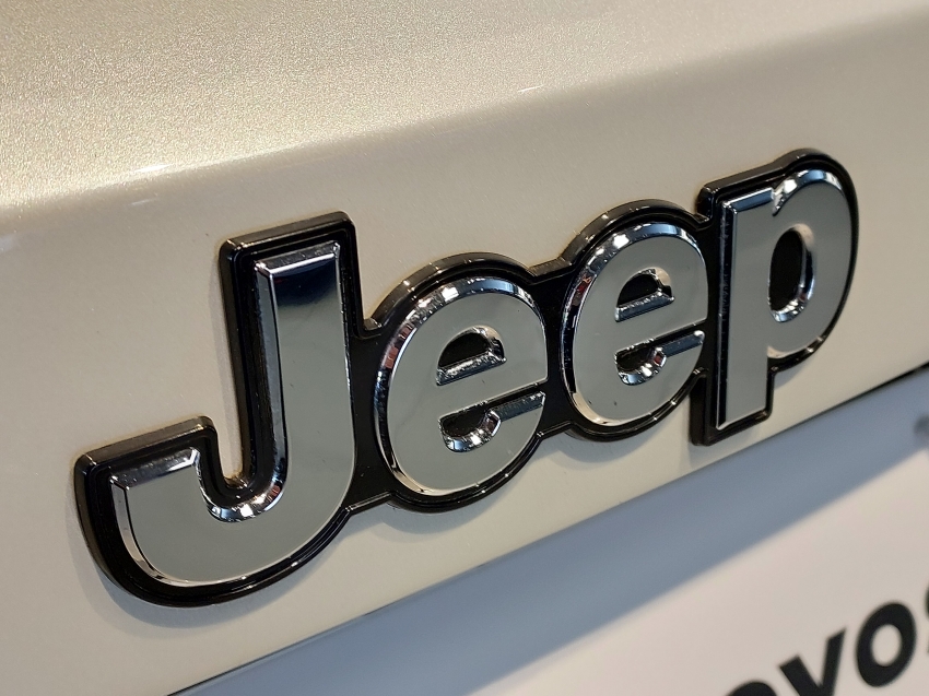 jeep renegade 1.3 t270 turbo flex longitude at6 4p automatico 202323
