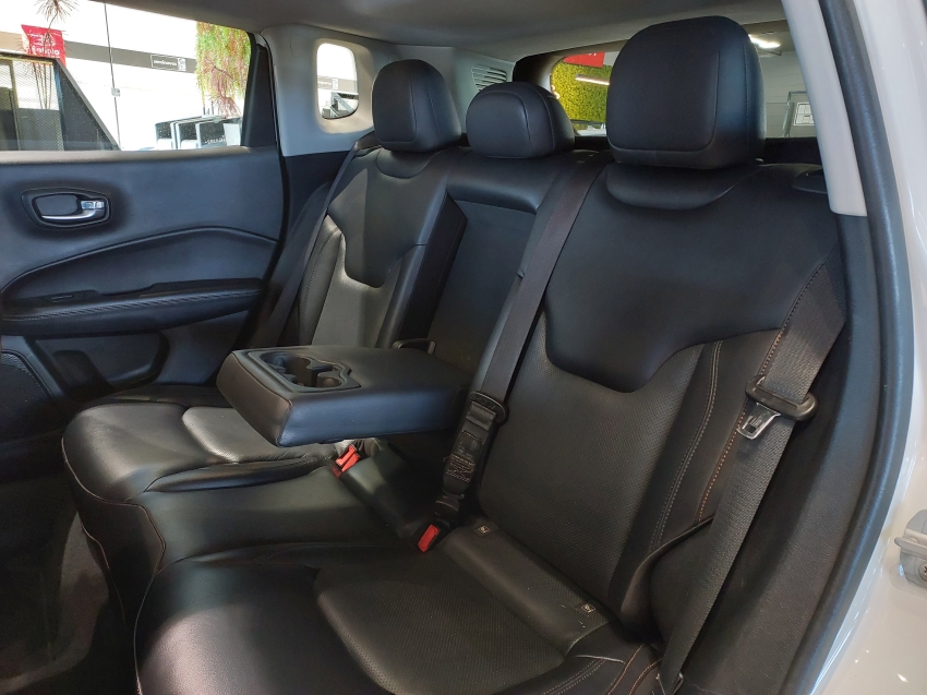 jeep compass 2.0 16v flex longitude automatico 4p 201810