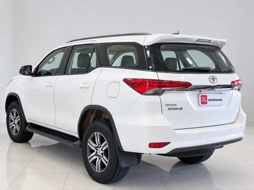 toyota hilux sw4 2.7 sr 4x2 16v flex 4p automatico 20192