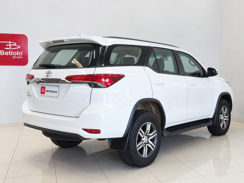 toyota hilux sw4 2.7 sr 4x2 16v flex 4p automatico 20193