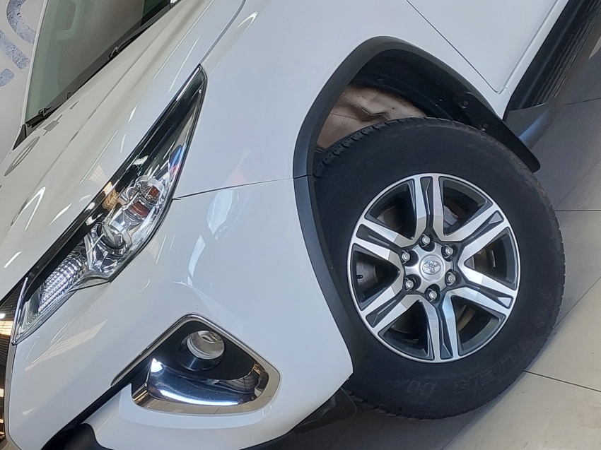 toyota hilux sw4 2.7 sr 4x2 16v flex 4p automatico 201917
