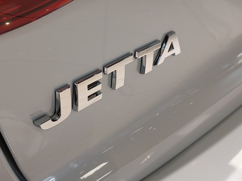 volkswagen jetta 1.4 250 tsi total flex comfortline tiptronic 4p automatico 201821