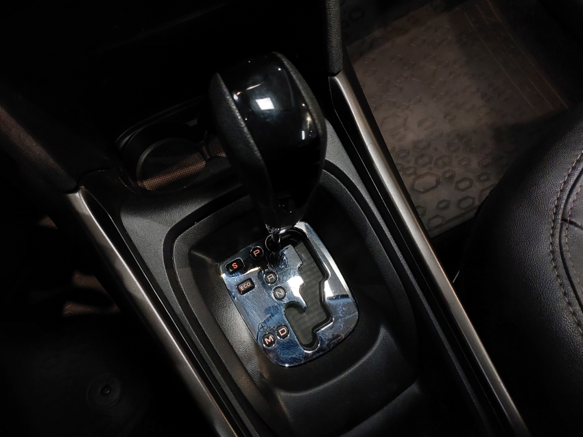 peugeot 2008 1.6 16v flex griffe 4p automatico 201711