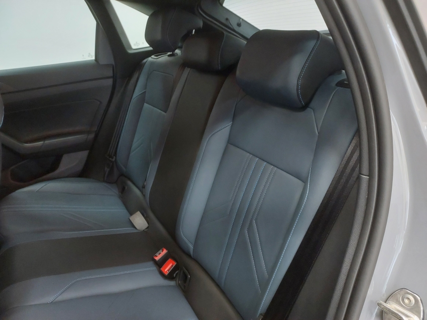 volkswagen nivus 1.0 200 tsi total flex highline automatico 4p 20258