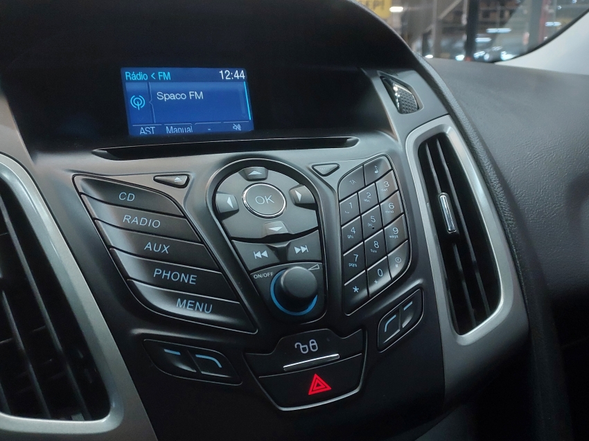 ford focus 2.0 titanium 16v flex 4p powershift automatico 201512