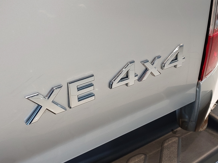nissan frontier 2.3 16v turbo diesel xe cd 4x4 automatico 4p 201923