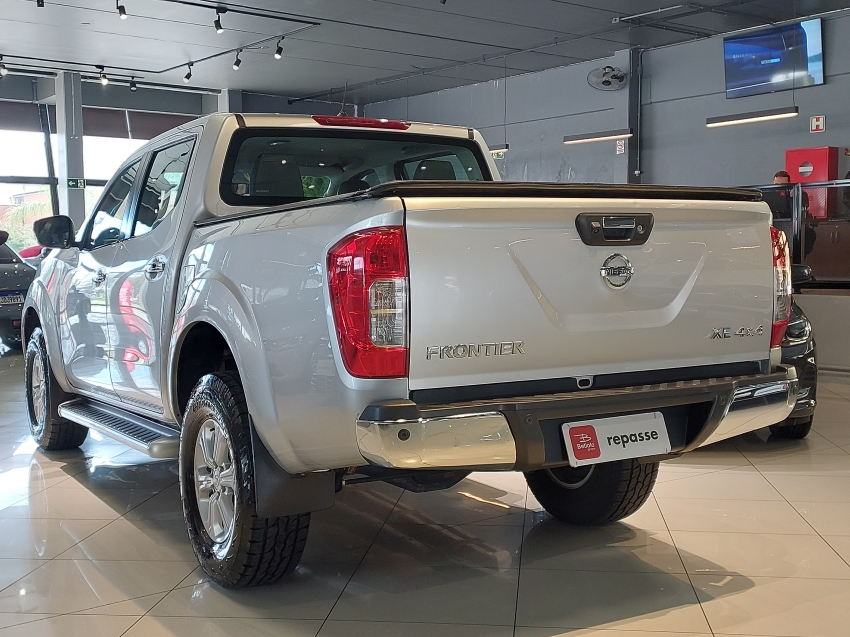 nissan frontier 2.3 16v turbo diesel xe cd 4x4 automatico 4p 20194