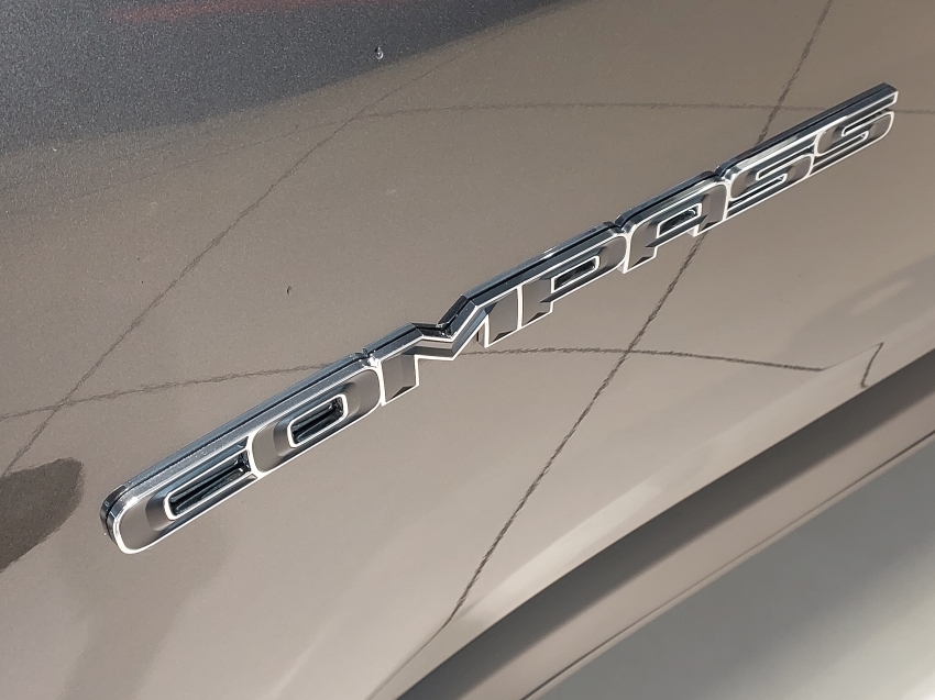 jeep compass 1.3 t270 turbo flex longitude at6 4p automatico 202222