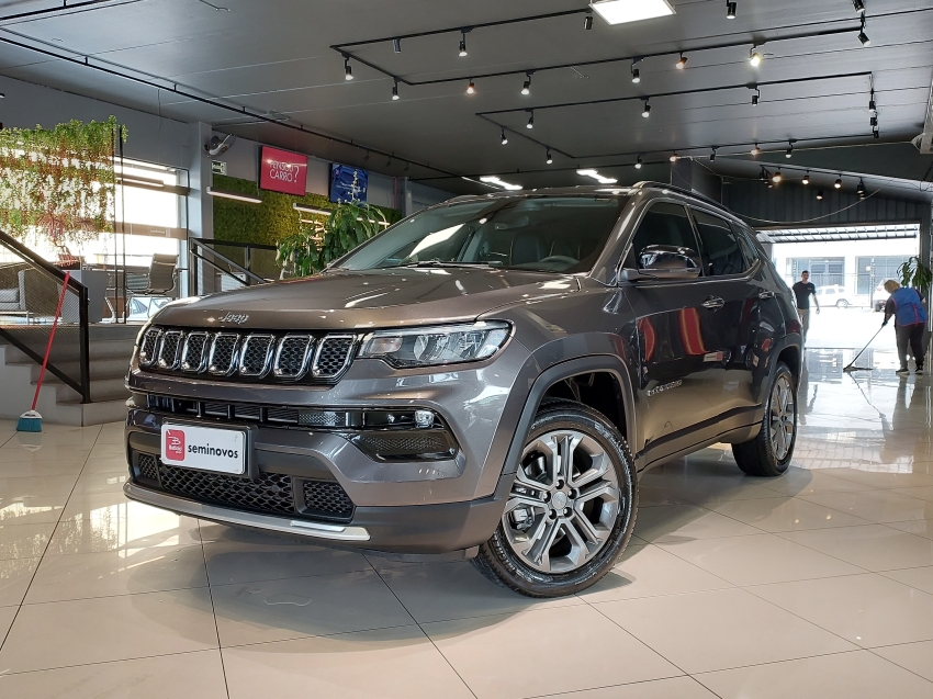jeep compass 1.3 t270 turbo flex longitude at6 4p automatico 202224