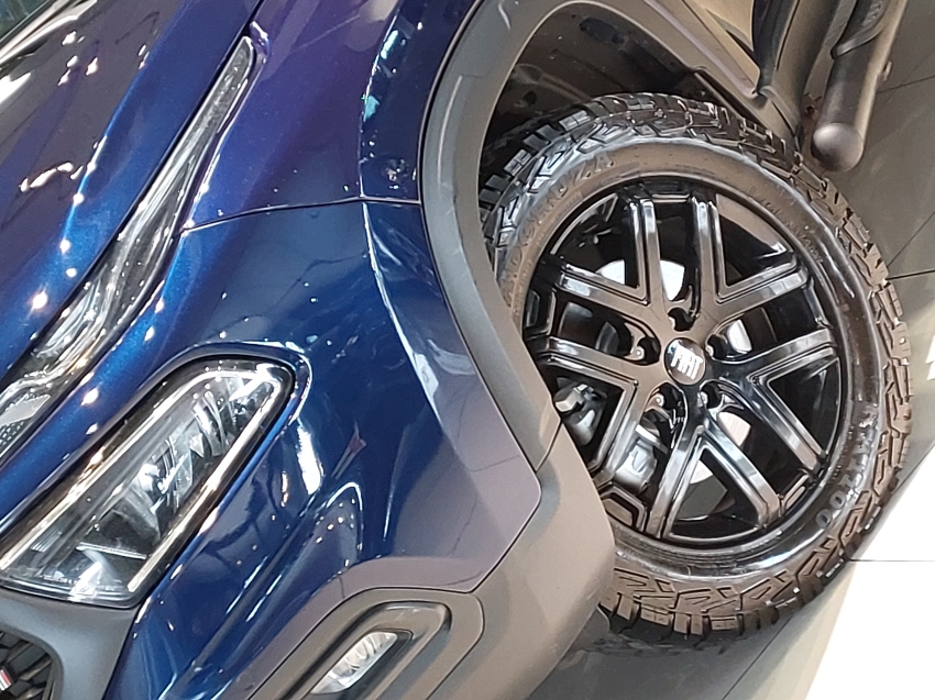 fiat toro 2.0 16v turbo diesel ultra 4wd at9 flex 4p automatico 202323