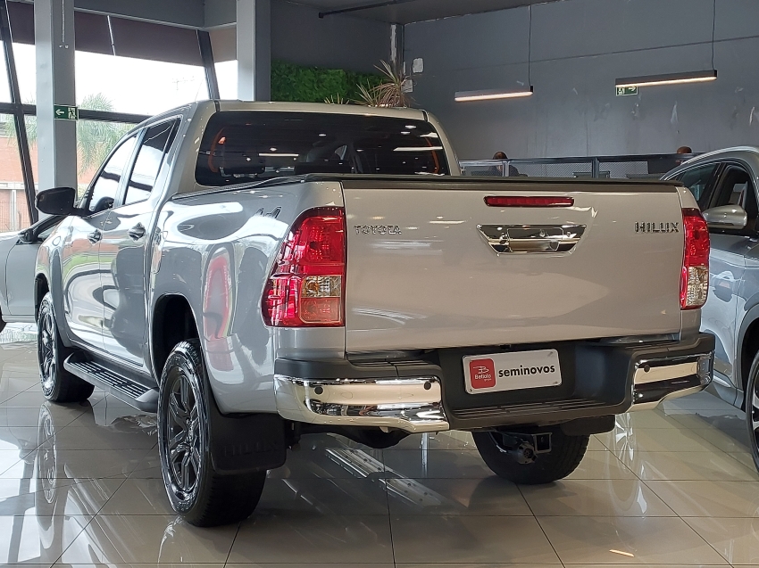 toyota hilux 2.8 d-4d turbo diesel cd sr 4x4 automatico 4p 20254