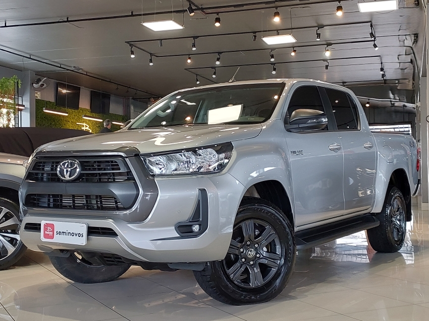toyota hilux 2.8 d-4d turbo diesel cd sr 4x4 automatico 4p 20250
