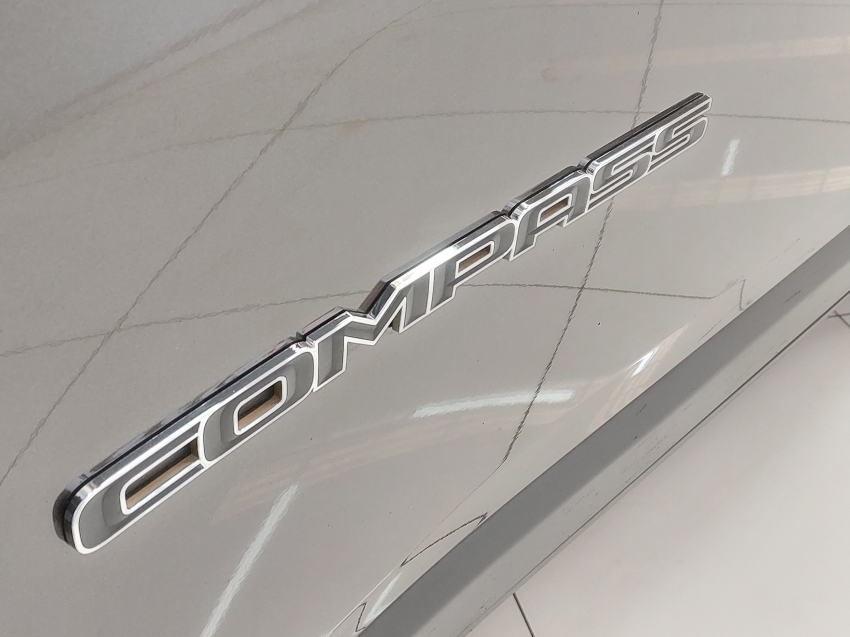 jeep compass 1.3 t270 turbo flex longitude at6 4p automatico 202521