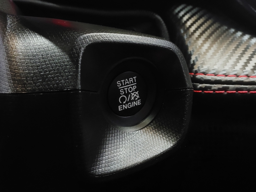 fiat fastback 1.3 turbo 270 flex abarth at6 4p automatico 202520
