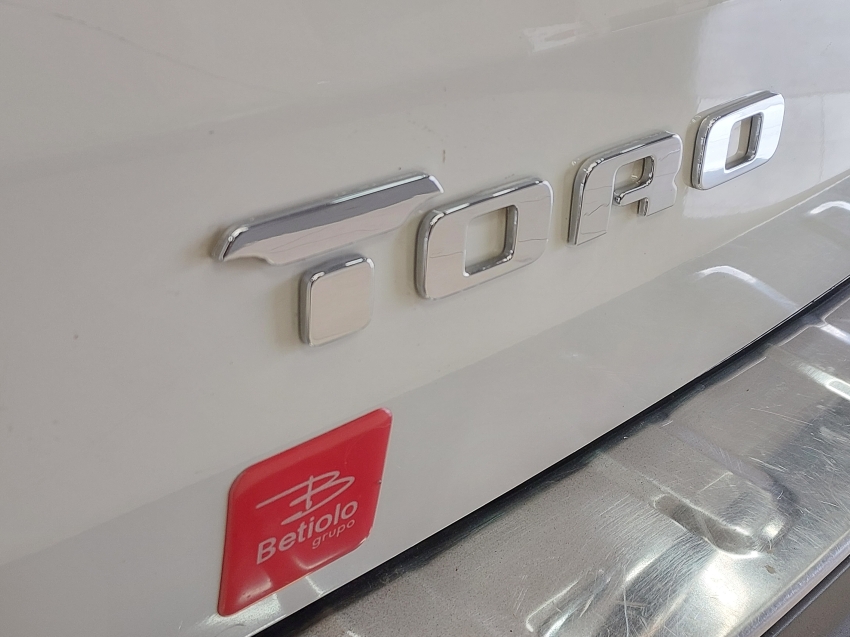 fiat toro 2.0 16v turbo diesel freedom 4wd at9 4p automatico 202319