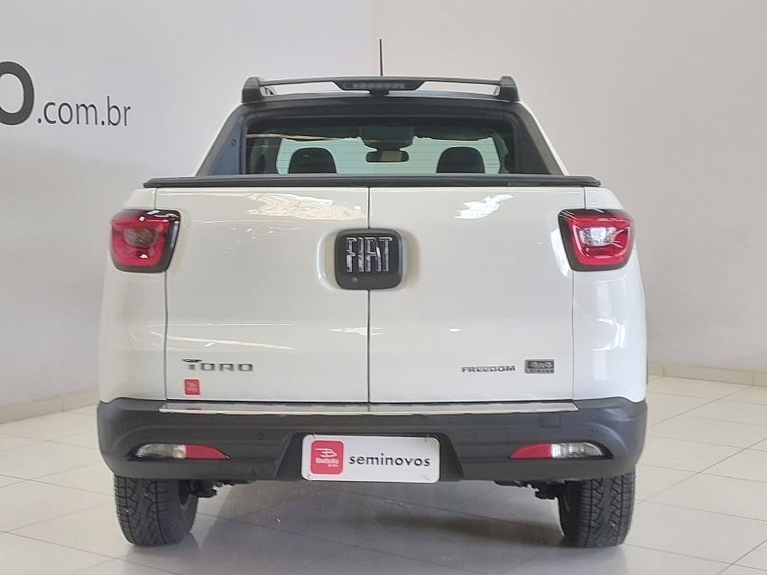 fiat toro 2.0 16v turbo diesel freedom 4wd at9 4p automatico 20235