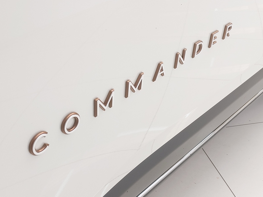 jeep commander 2.0 td380 turbo diesel limited at9 4p automatico 202224