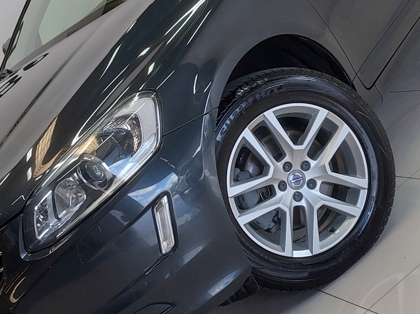 volvo xc60 2.0 t5 momentum gasolina 4p automatico 201723