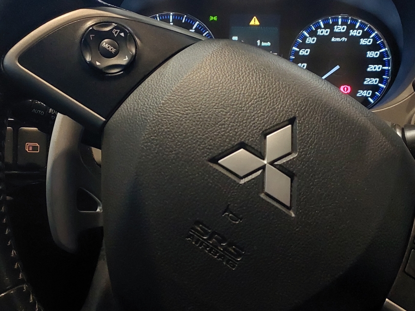 mitsubishi outlander 2.0 16v gasolina 4p automatico 201516