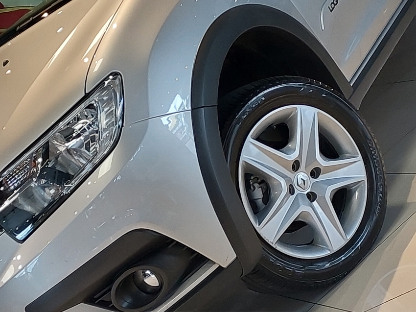 renault logan 1.6 16v sce flex zen x-tronic 4p automatico 202217