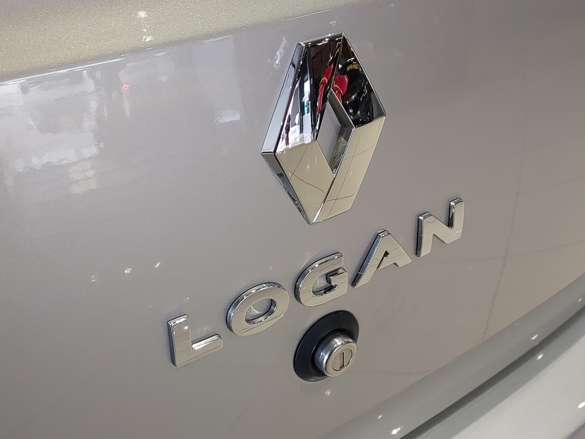 renault logan 1.6 16v sce flex zen x-tronic 4p automatico 202216