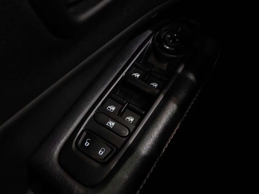 jeep compass 2.0 16v diesel longitude 4x4 automatico 4p 201920