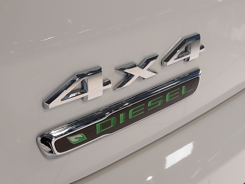 jeep compass 2.0 16v diesel longitude 4x4 automatico 4p 201922