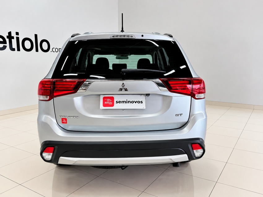 mitsubishi outlander 3.0 gt 4x4 v6 24v gasolina 4p automatico 20163
