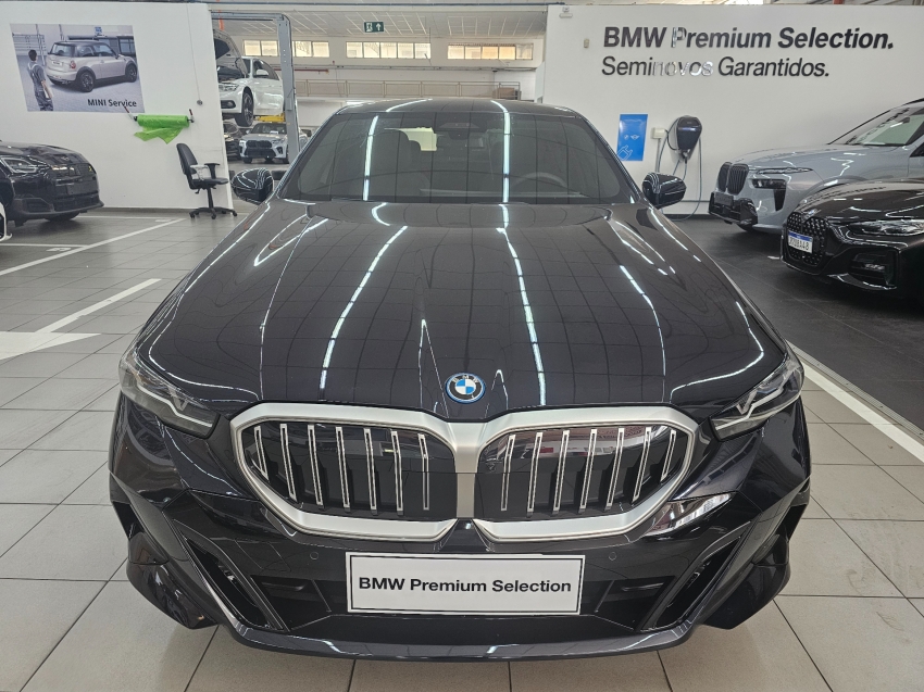 bmw 530e 2.0 twinpower phev m sport automatico hibrido 2p 2025