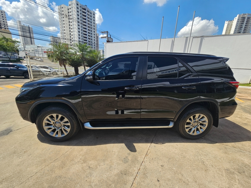 toyota hilux sw4 2.8 d-4d turbo diesel srx 7l 4x4 automatico 5p 20224