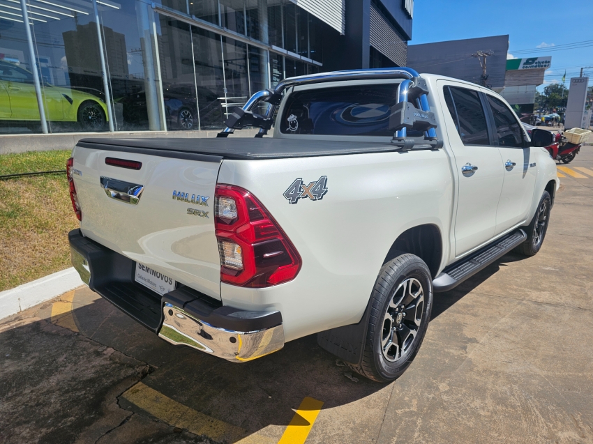 toyota hilux 2.8 d-4d turbo diesel cd srx 4x4 automatico 4p 20217