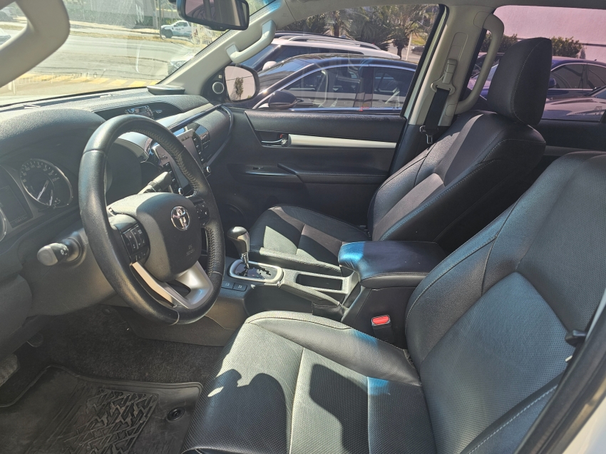 toyota hilux 2.8 d-4d turbo diesel cd srx 4x4 automatico 4p 202110