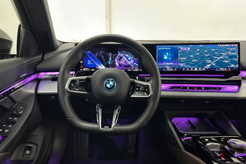 bmw 530e 2.0 twinpower phev m sport automatico hibrido 4p 202511