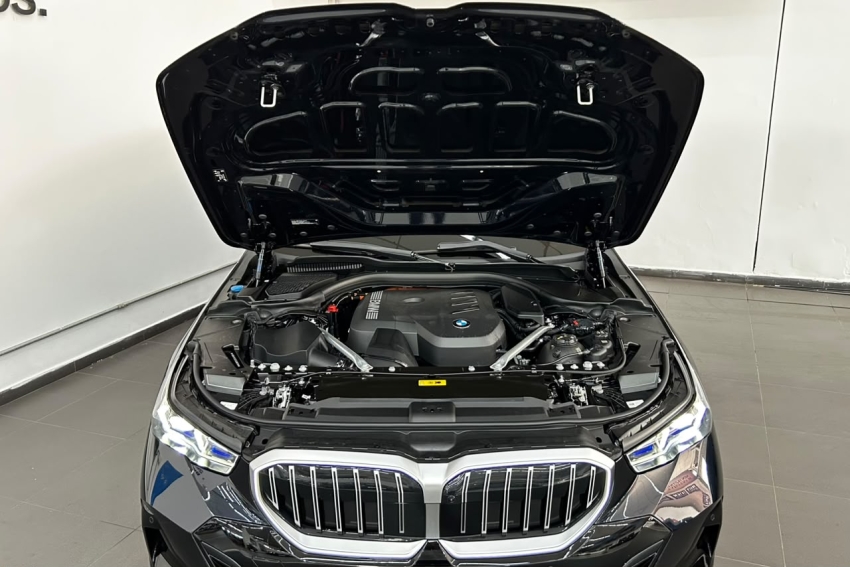 bmw 530e 2.0 twinpower phev m sport automatico hibrido 4p 202519