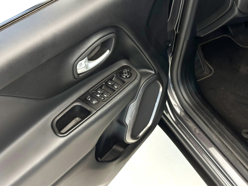 jeep renegade 1.3 t270 turbo flex longitude at6