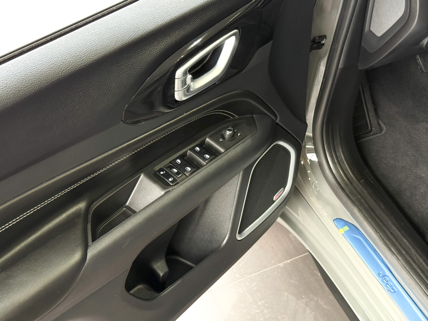 Carro JEEP COMPASS