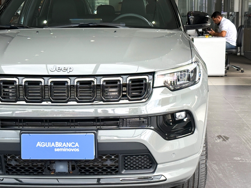 Carro JEEP COMPASS