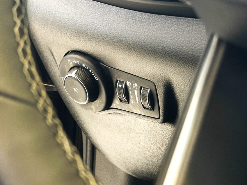 Carro JEEP COMMANDER