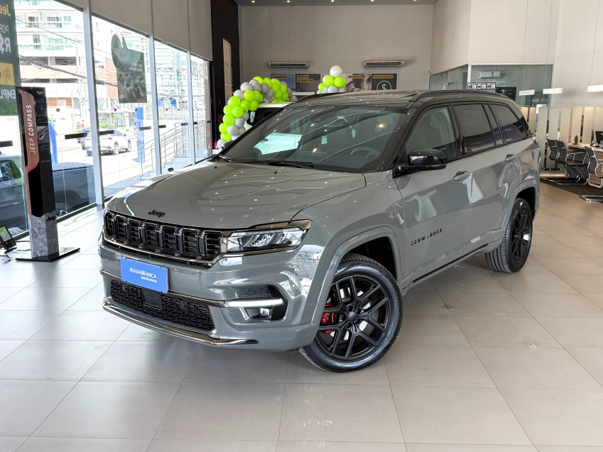 Carro JEEP COMMANDER