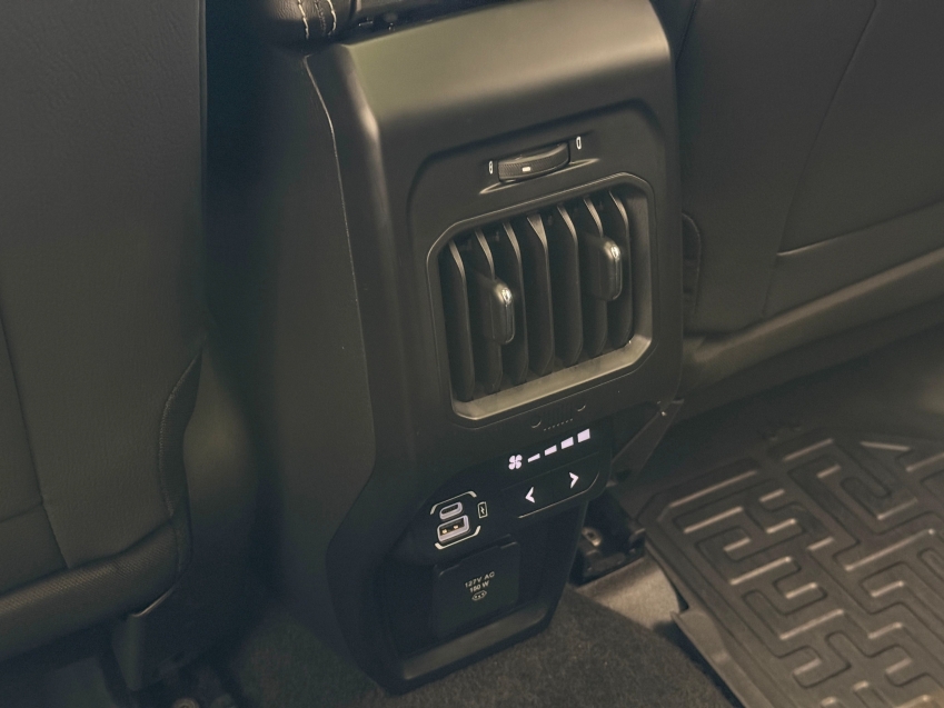 Carro JEEP COMMANDER