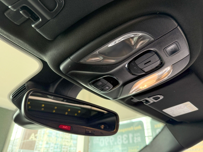 Carro JEEP COMMANDER