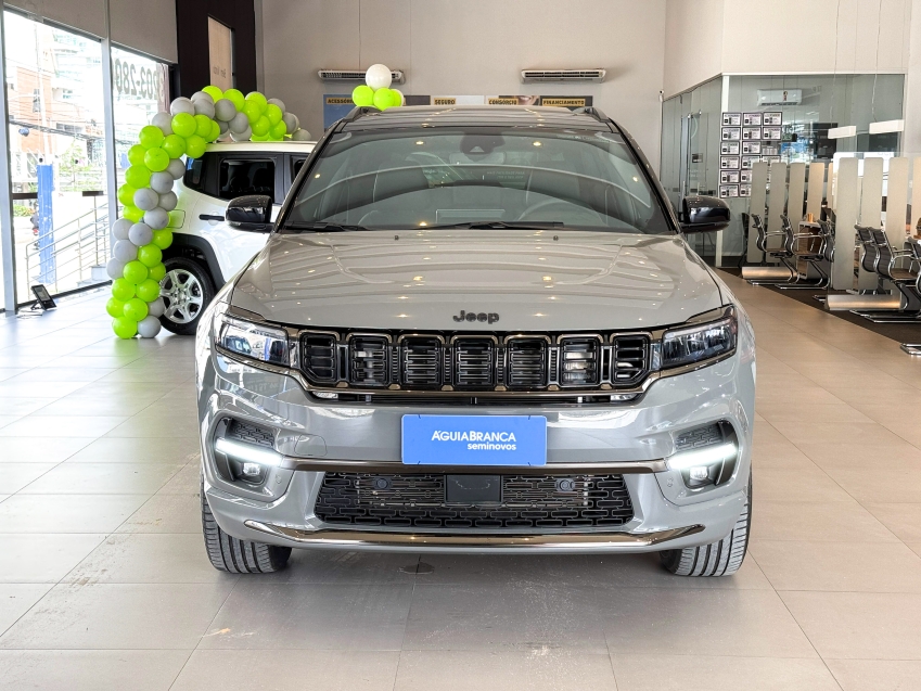 Carro JEEP COMMANDER