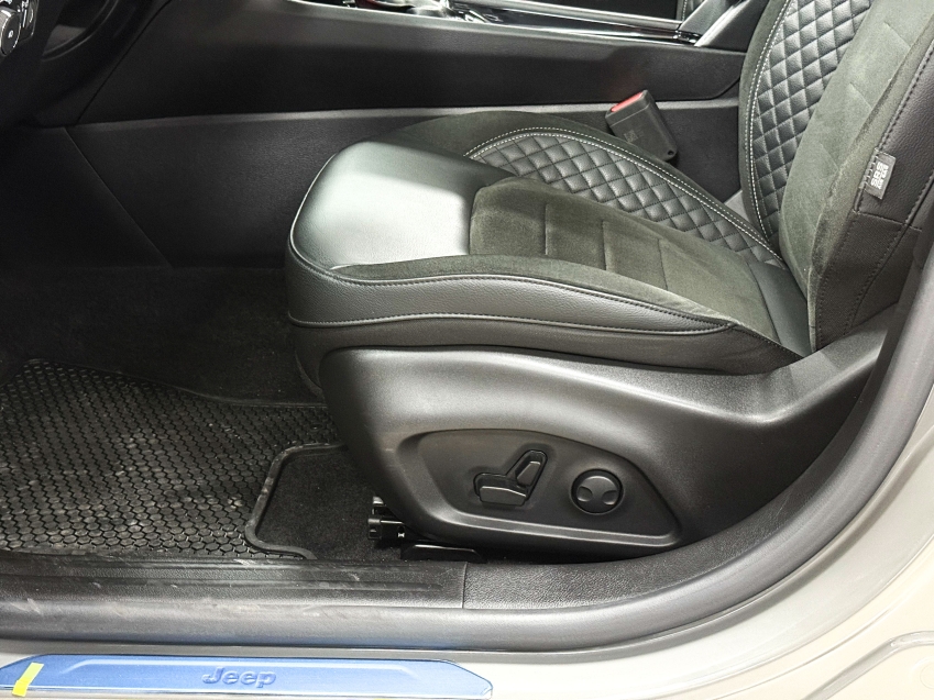 Carro JEEP COMPASS