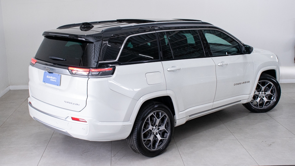 Carro JEEP COMMANDER