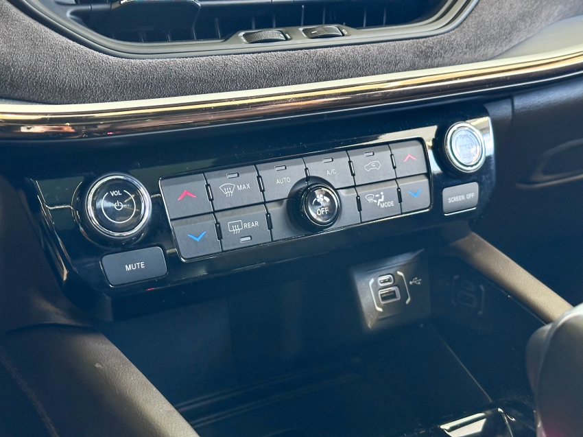 Carro JEEP COMMANDER